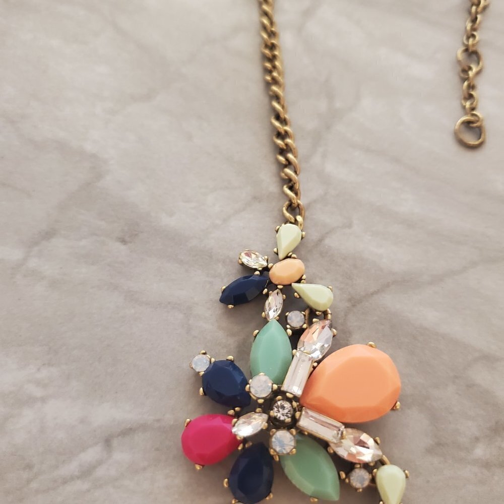 ✨ J.Crew Rhinestone Crystals Cluster Stacked Colorful Statement Necklace ✨ - Picture 10 of 15